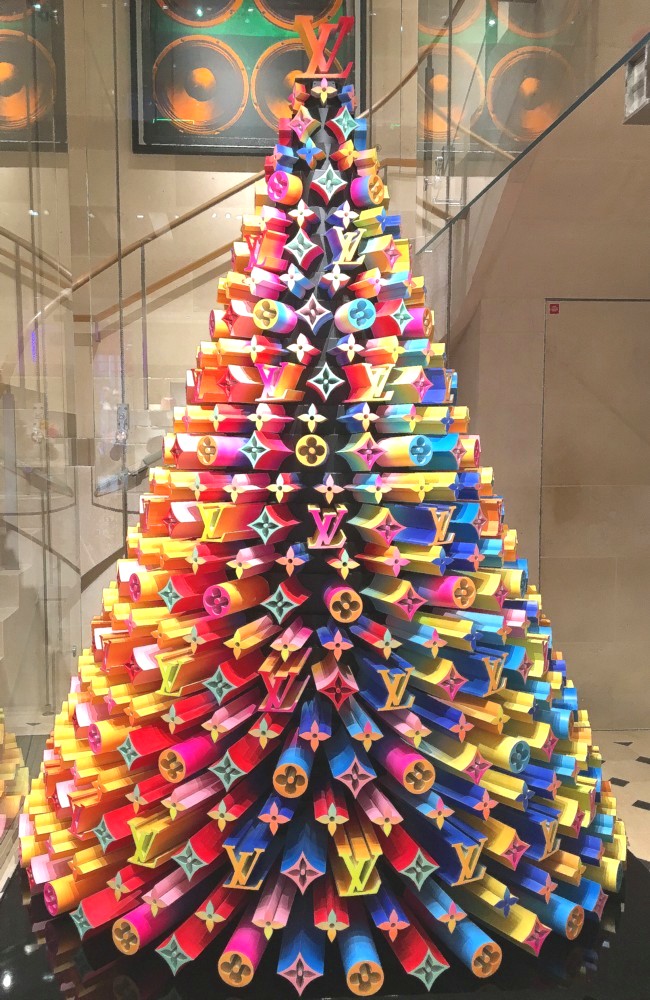 パリからエトセトラ: クリスマスツリーのヴァリエーション パリからエトセトラ: クリスマスツリーのヴァリエーション